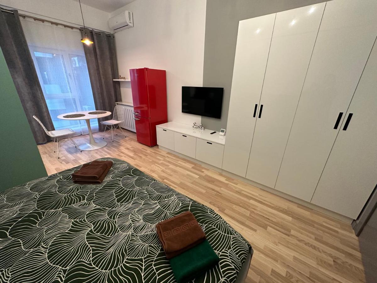 Industrial Touch - Designed Appartement Iasi Buitenkant foto