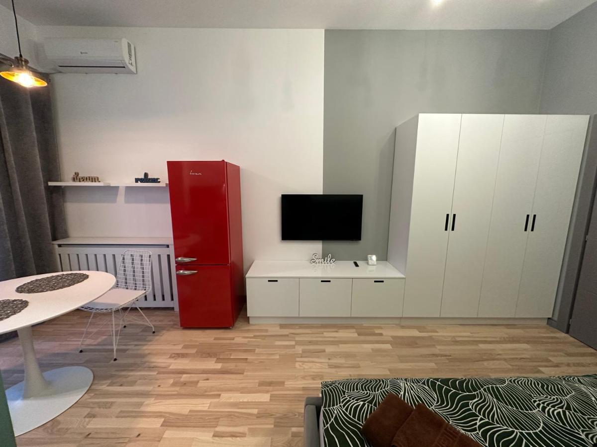 Industrial Touch - Designed Appartement Iasi Buitenkant foto